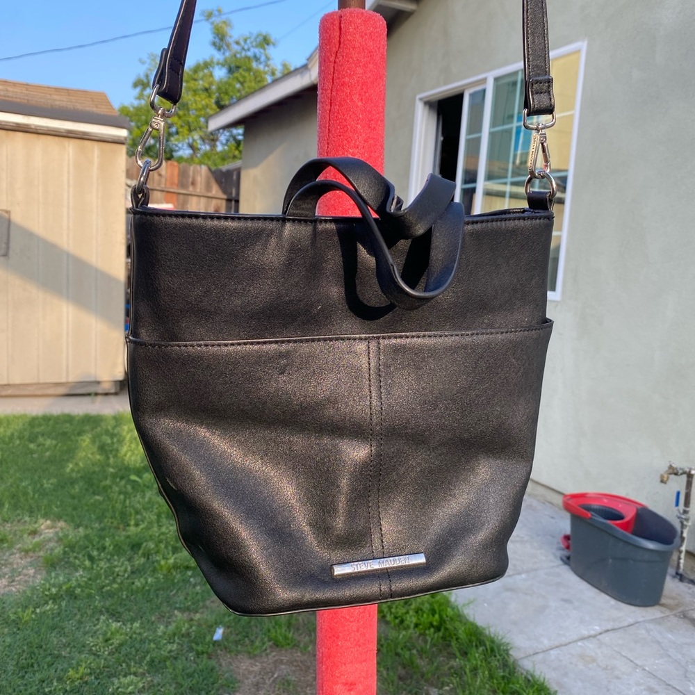 STEVE MADDEN CROSSBODY BAG